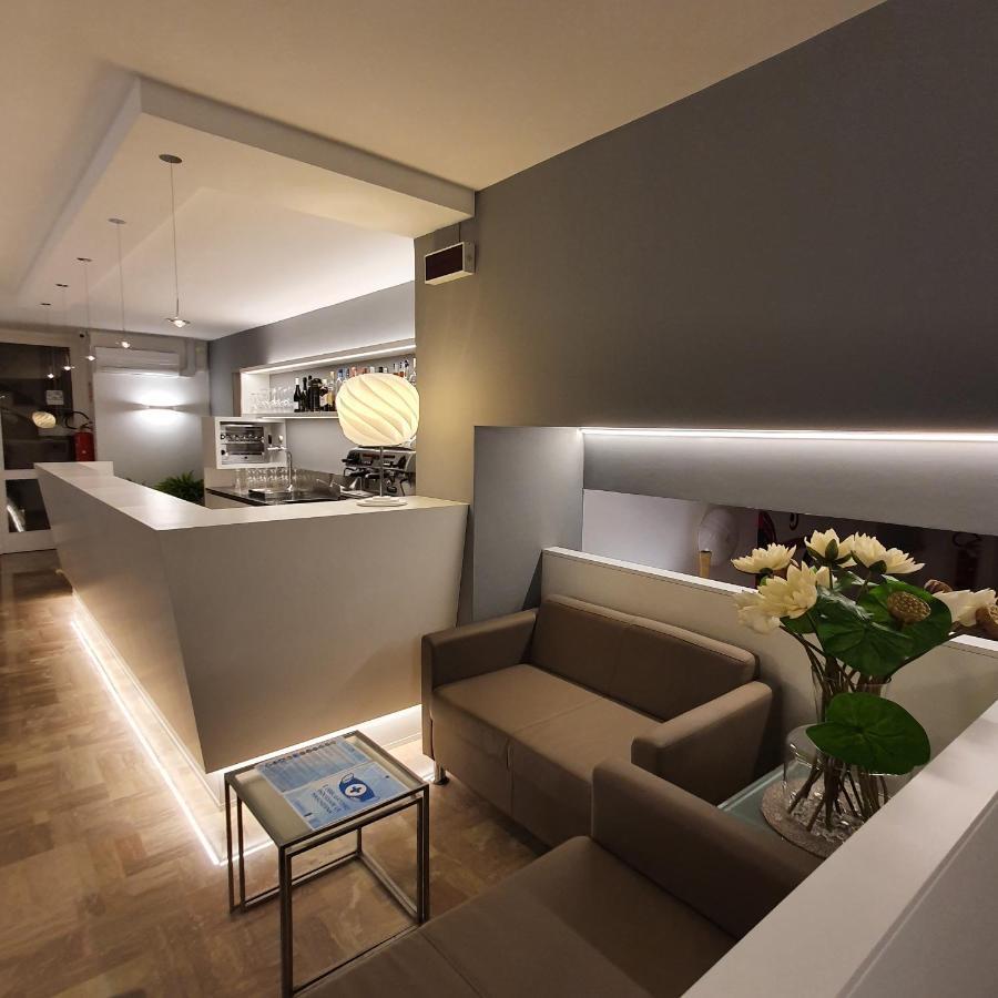 Hotel Eurovil Garni リニャーノ・サッビアドーロ エクステリア 写真