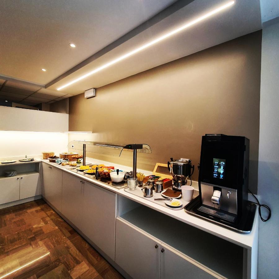 Hotel Eurovil Garni リニャーノ・サッビアドーロ エクステリア 写真